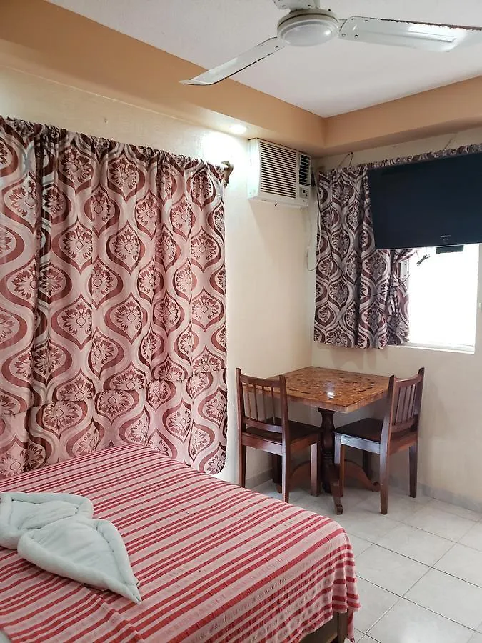 Hotel Cuarto Camino Playa Del Carmen 3*,
